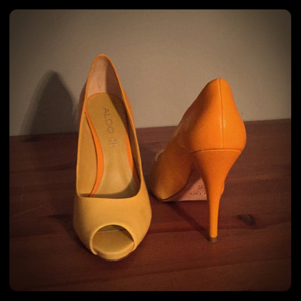 Aldo yellow peep toe heels